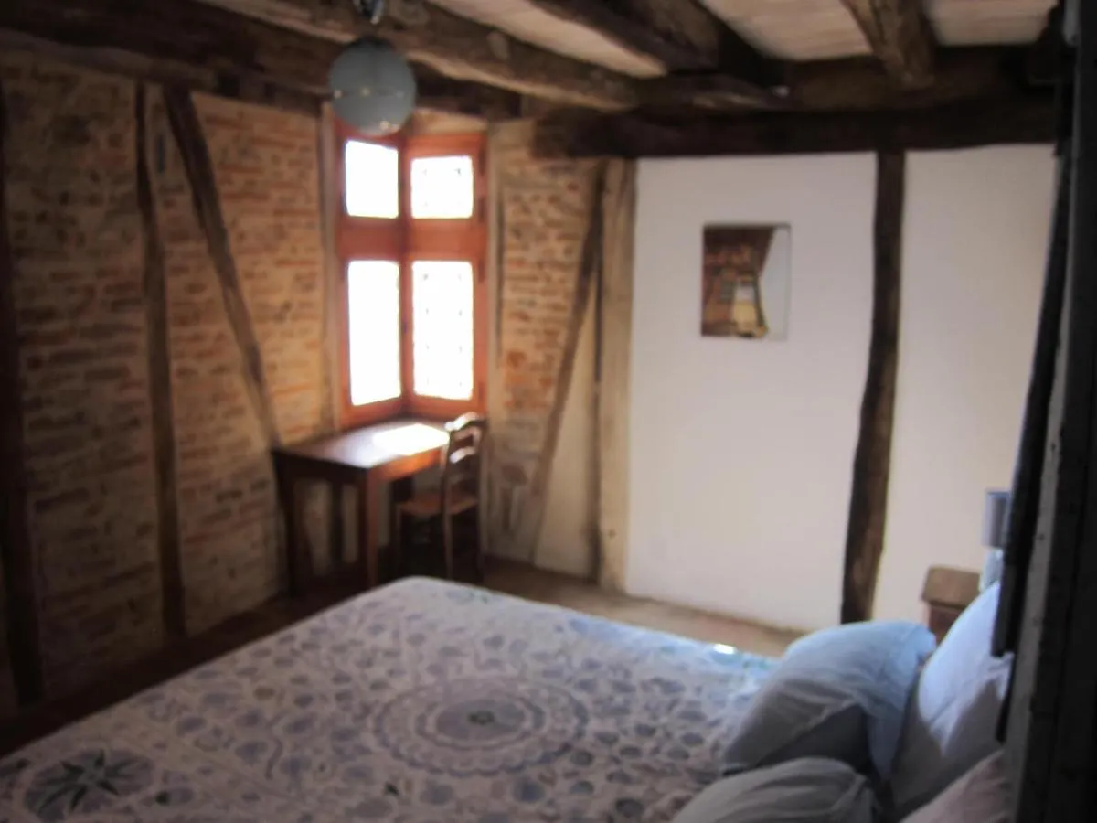 Bed and Breakfast La Lauze Et L'Anguille Gaillac Bed & Breakfast